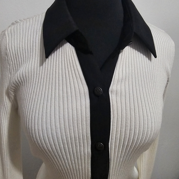 BLACK AND WITHE BLOUSE/SWEATHER - Picture 4 of 7